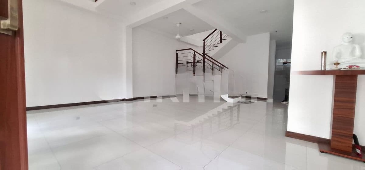 Modern Luxury 2-Storey House for Sale in Battaramulla