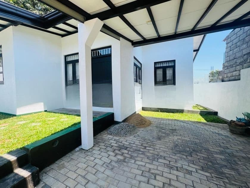 3 Bedroom House for Sale – Peaceful Kesbewa Location