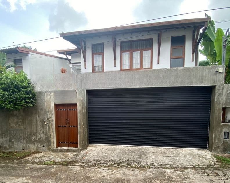Luxury 4 Bedroom House for Sale in Battaramulla