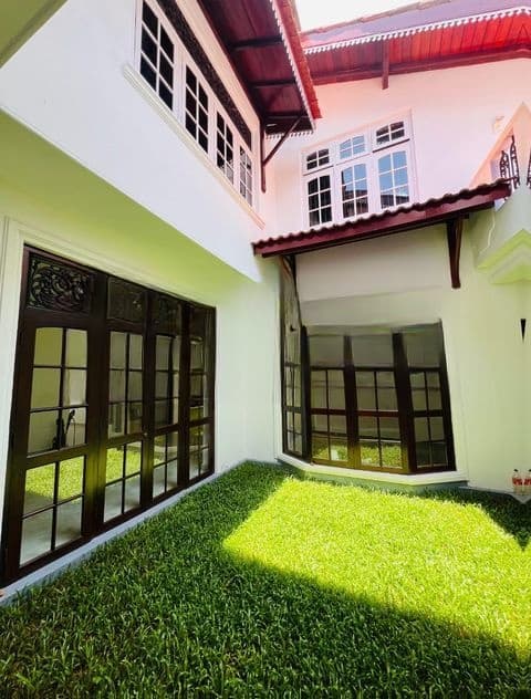 Four-Bed House For Rent