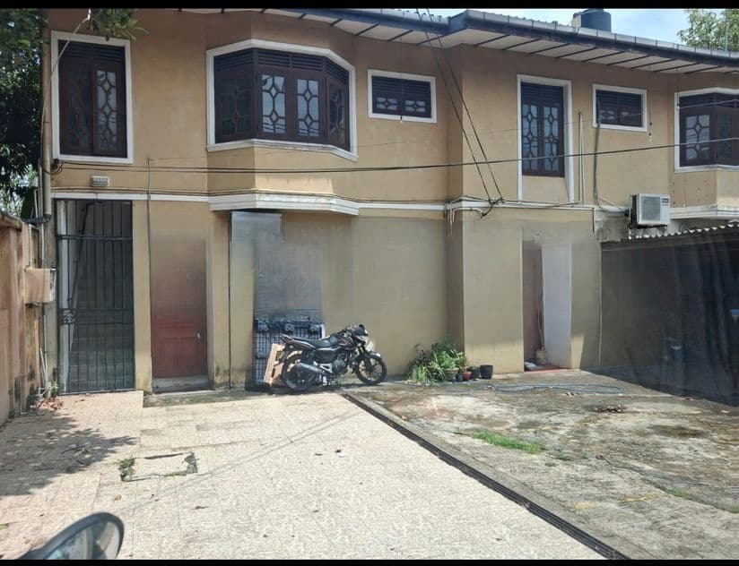 BORELLA : 4BR (15P) FULLY FURNISHED HOUSE FOR RENT