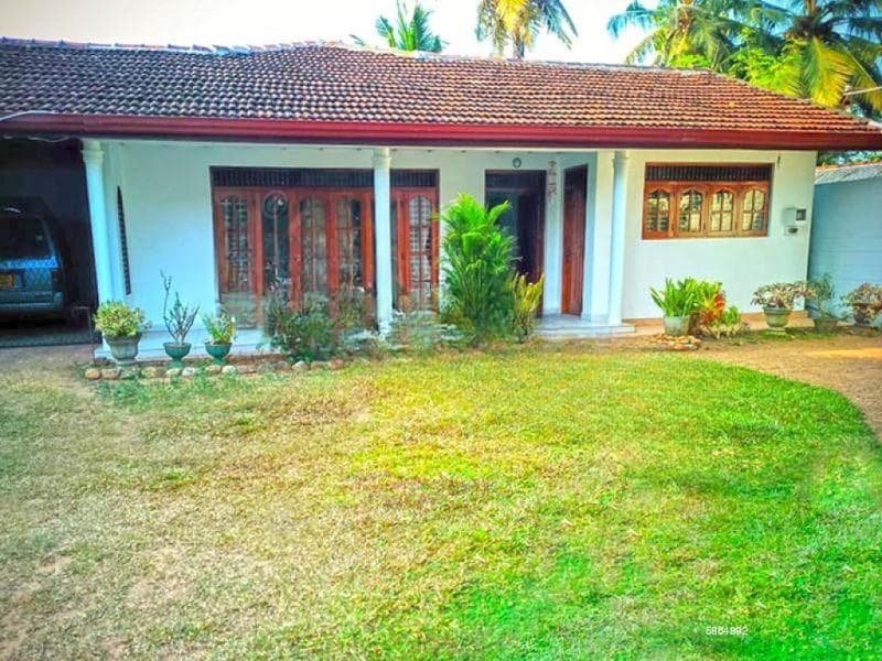 Prime House with Land for Sale – Battaramulla / Pelawatta Junction Area.