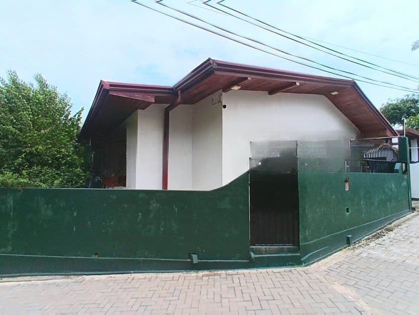 House for Sale – 6 Perches in Honnanthara