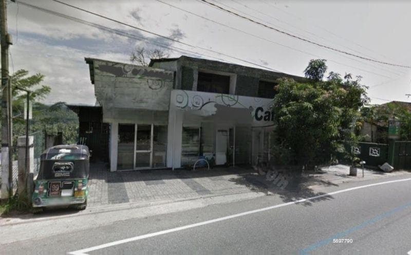 Kandy, Thennakumbura Main Road. 03 Storied Commercial Property on 21.27 Perches of Land For Sale