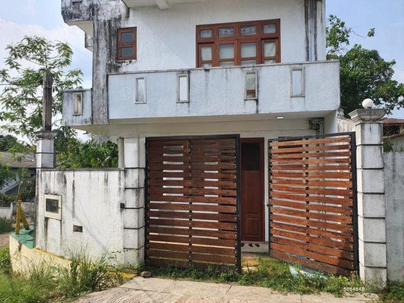 05 Bedroom House for Sale in Madapatha Road, Piliyandala (SH 14862)