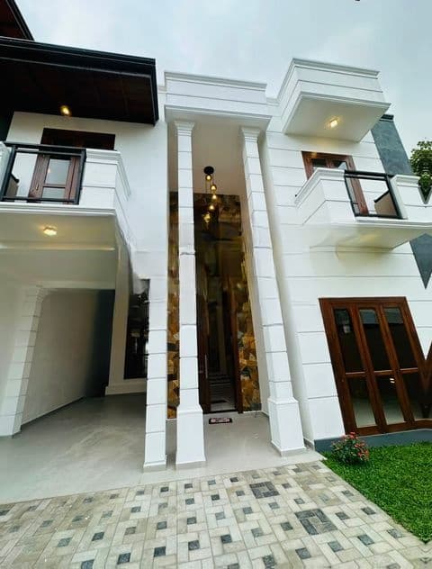 HAS214 - Brand New Luxury Quality House for Sale in Boralesgamuwa