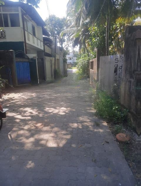 Land For Sale In Boralesgamuwa werahera