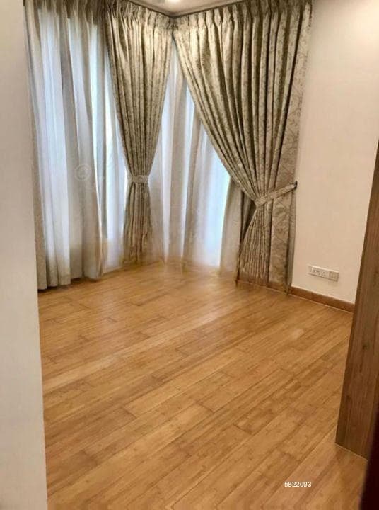 Astoria - 03 Bedroom Unfurnished Apartment for Sale in Colombo 03 (A1698)-SOLD