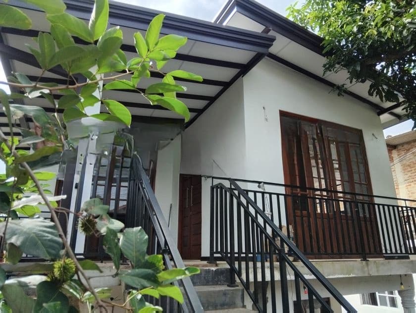 Newly Built House for Rent in Walpola