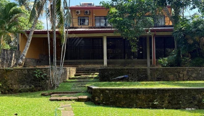 4 Bedroom house for sale in Pelawatte for Rs. 250 million (negotiable)