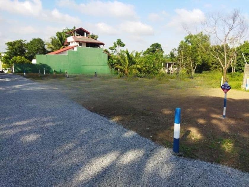 Valuable Land Plot For Sale In Athurugiriya Town
