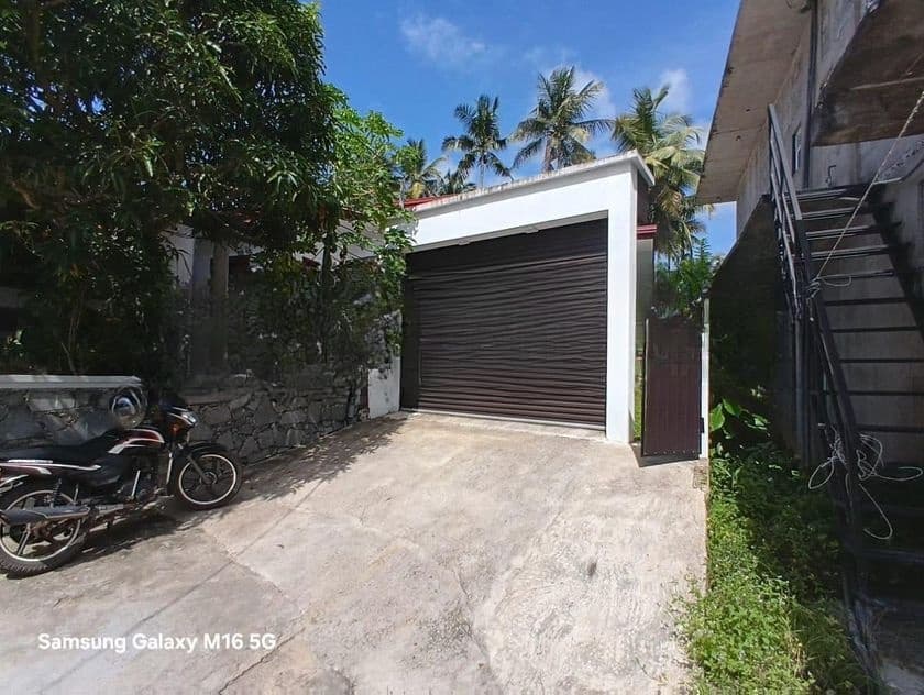 Single Storey Luxury Brand New House for Sale in Piliyandala