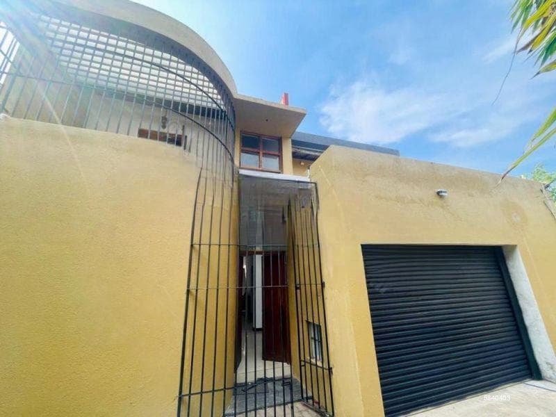 Modern Multi-Level 4BR Architect-Designed House for Sale – Moratuwa