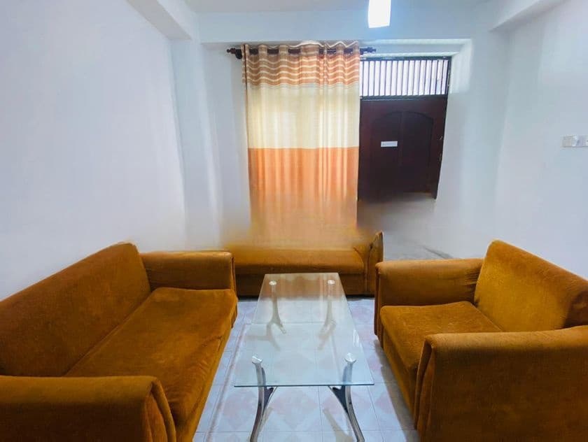 Apartment for Short-Term Rental in Wellawatta. (Code: CSH102)