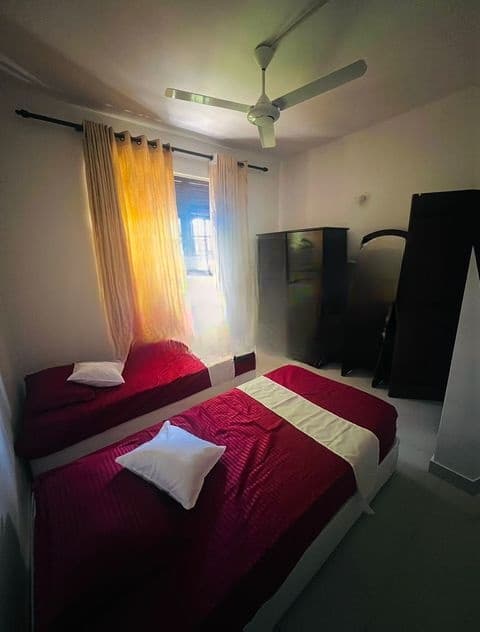 KANDY : 11BR (18.5P) COMMERCIAL BOUTIQUE HOTEL / VILLA FOR SALE
