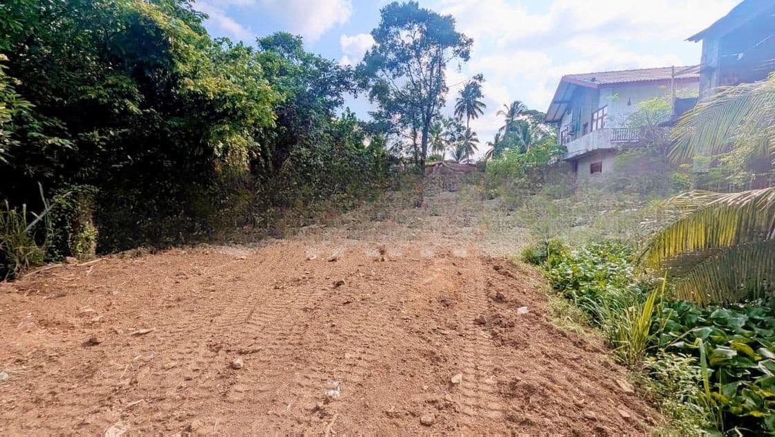 කැලණිය ගෝනවලින් පර්චස් 10.7 ක ඉඩම