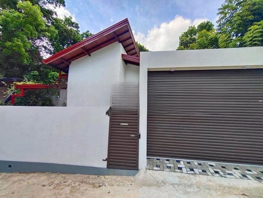 Brand-New Modern Single Story House in Kadawatha