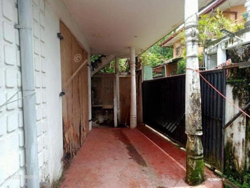 20.5 Perches Land with old house for Sale in Welipara - Thalawathugoda | LKR 2.5 Million Per Perch - KO-518