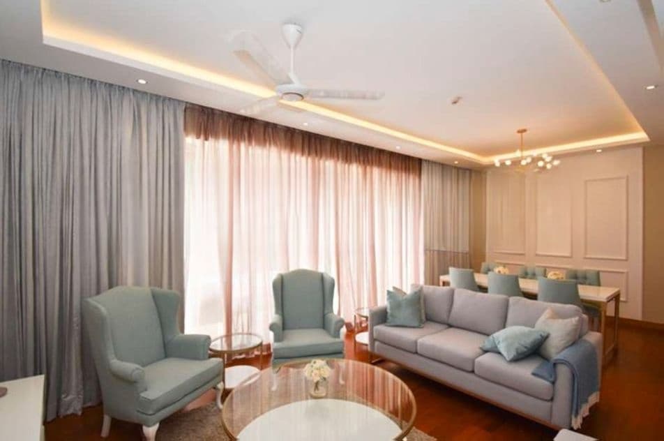 Shangri-La, Colombo 02 - Furnished Apartment for Sale A36399