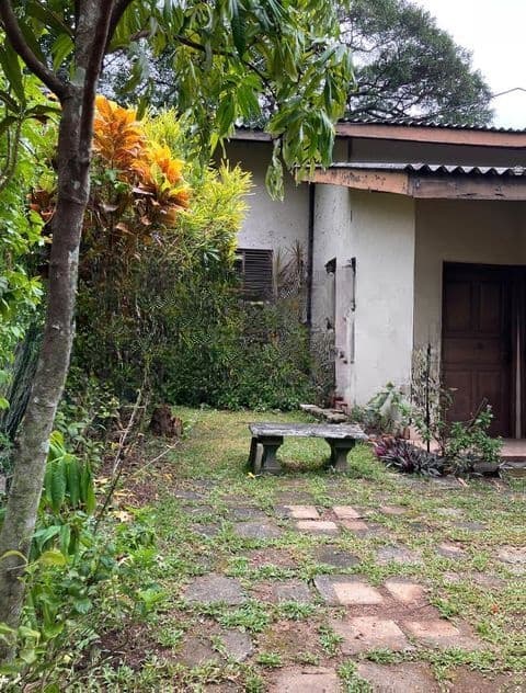 Thalawathugoda Temple Road 25 Perches of Land with an old House for Sale