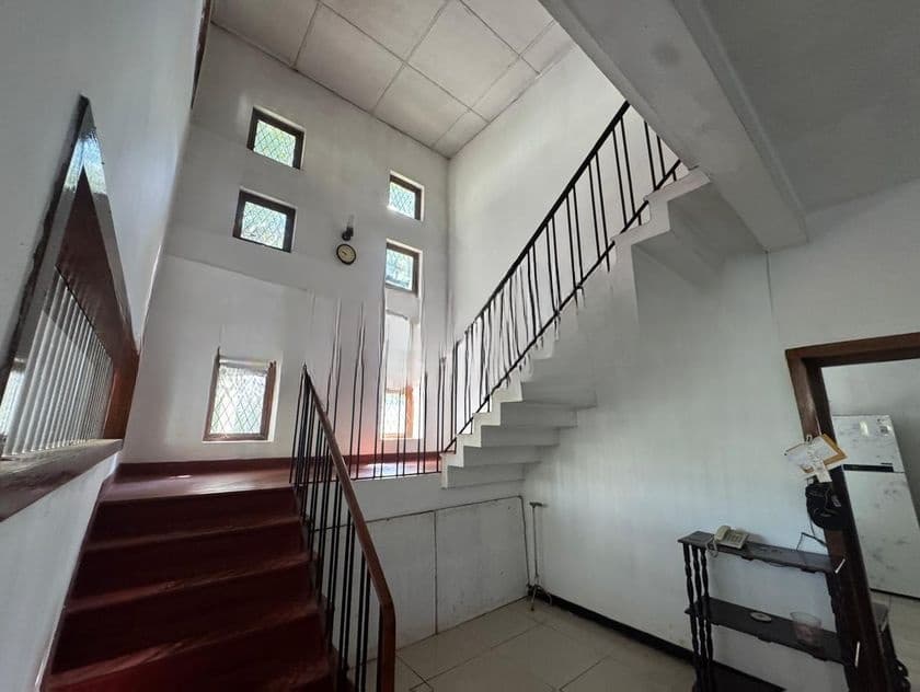 Colombo 6 : 5BR (18 perches) House for Sale
