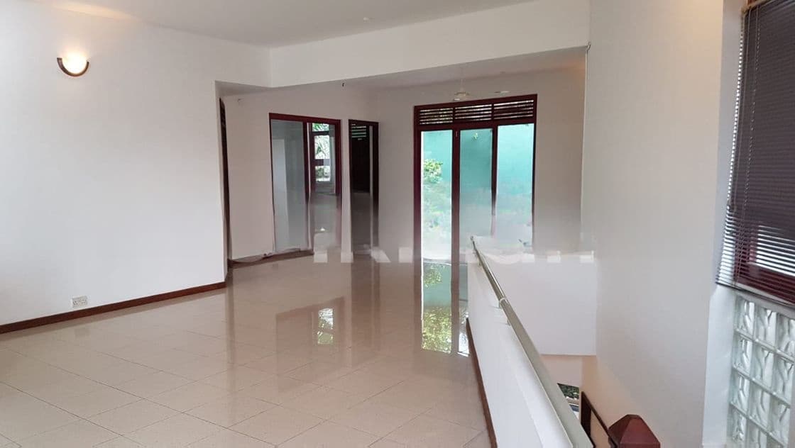 A beautiful Two storied house for rent in Battaramulla