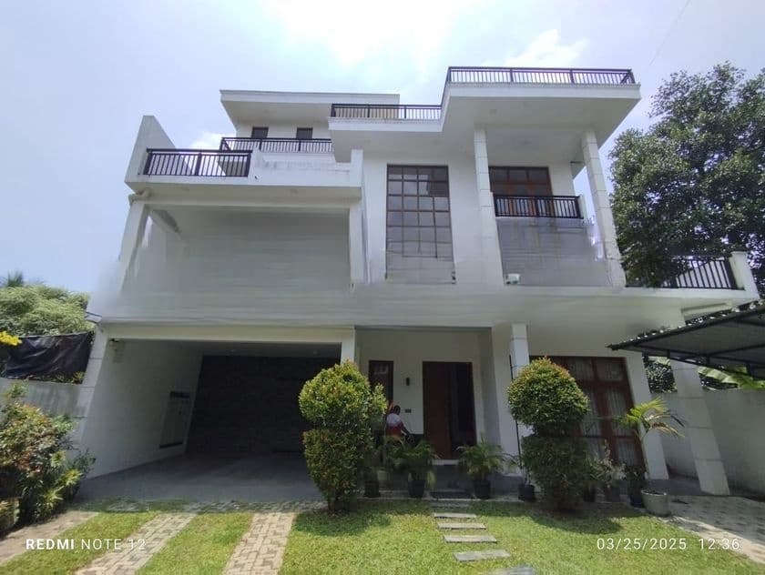 Brand New House for Sale in Thalawathugoda
