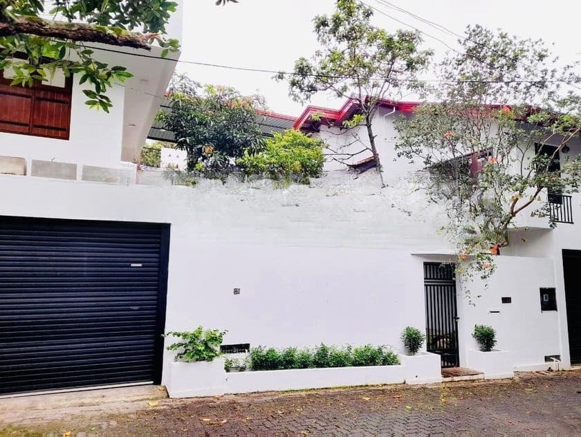 (AFA827) 02 Story House Sale At Pagiriwatha Mawatha Nugegoda