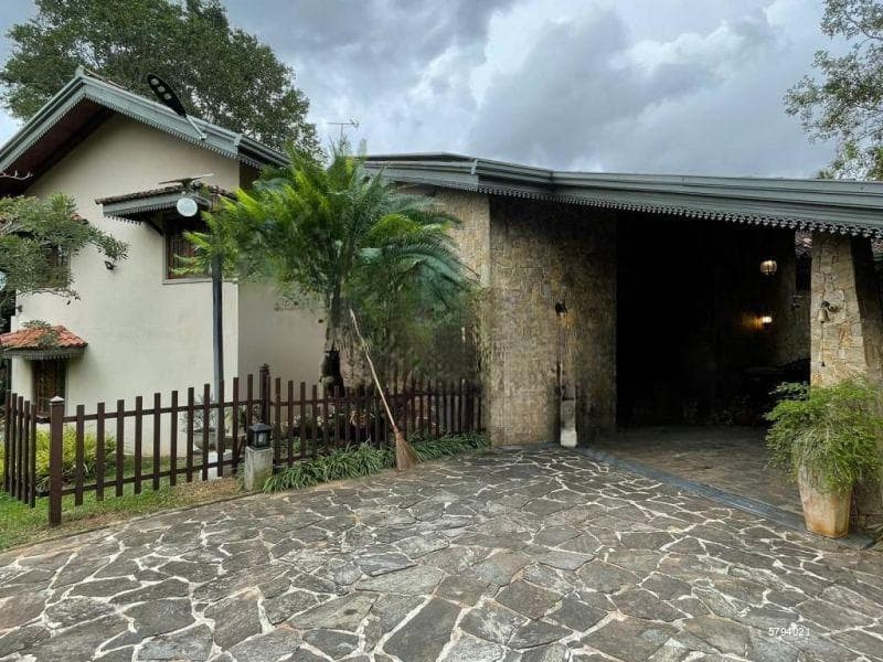 5 Bedroom House for Sale - Piliyandala | LKR 350 Million (EM019VE)