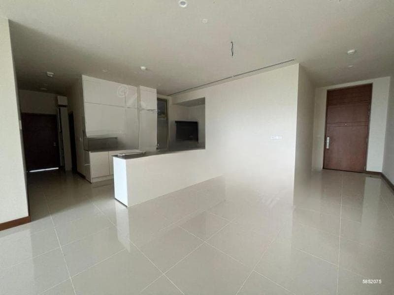 Prime grand 3 bed room apartment on a hign floor