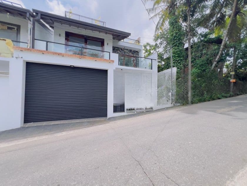 Architecture Designed Brand New Luxury Malabe