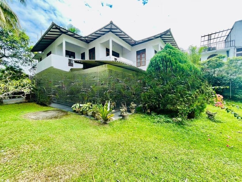 Spacious 4-Bedroom House on 46 Perches in Kadawatha