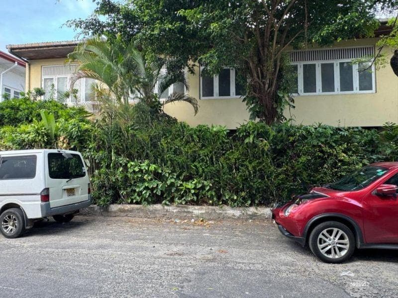 15.54 Perch Land with House for Sale in Colombo 5, S1949