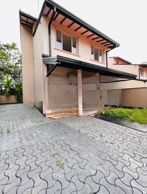 Brand New House For Sale Talawatugoda
