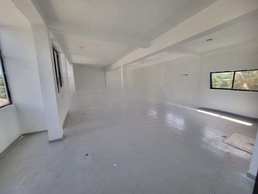 Kelaniya : 6,500sqft Four Storey Building for Rent