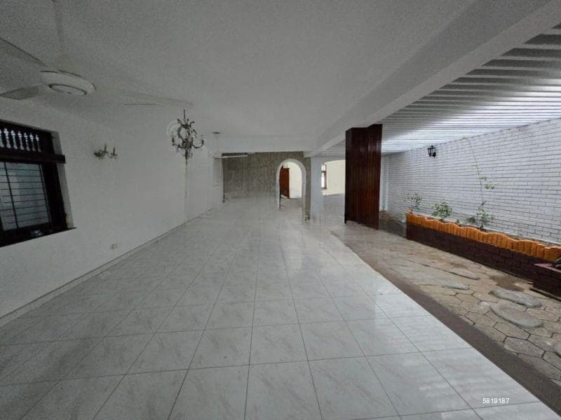Colombo 8 | Off Castle St | Residential or Commercial | Unfurnished | Large House | 6 Rooms | 420K