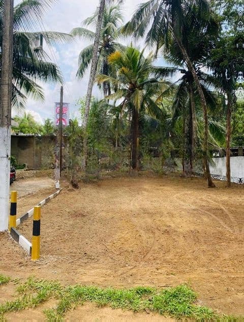 Prime Residential Land for Sale Athurugiriya