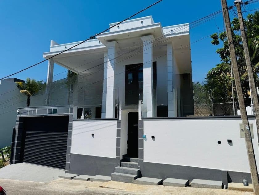 Modern Luxury Two Story House for Sale in Piliyandala