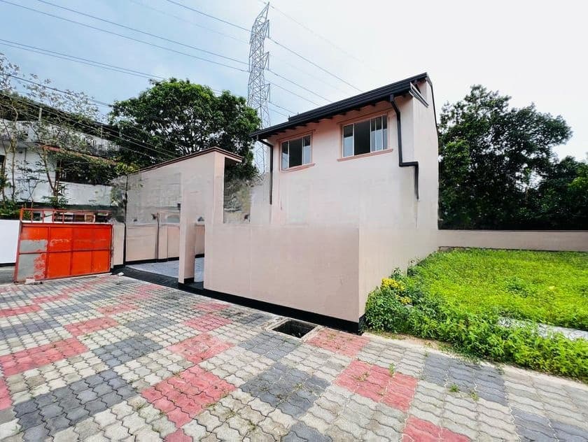 Two Storied Brand New House Sale Talawatugoda