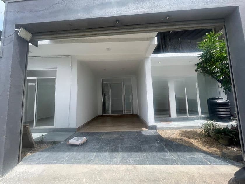 Brand New House for Rent in Boralesgamuwa