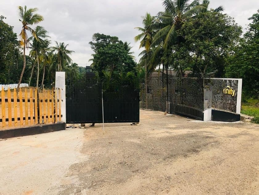 Athurugiriya සුපිරි බිම් කොටස්