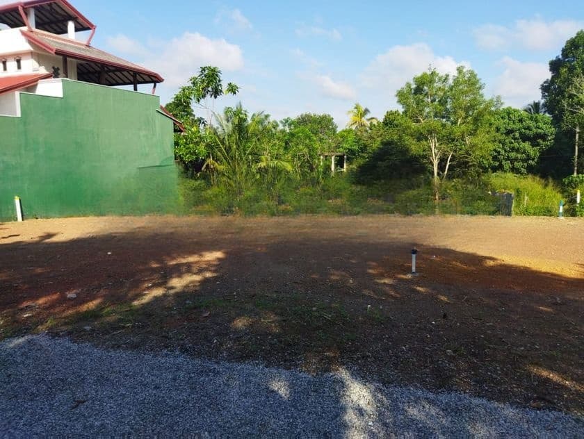 Valuable Land Plots for Sale in Athurugiriya Town