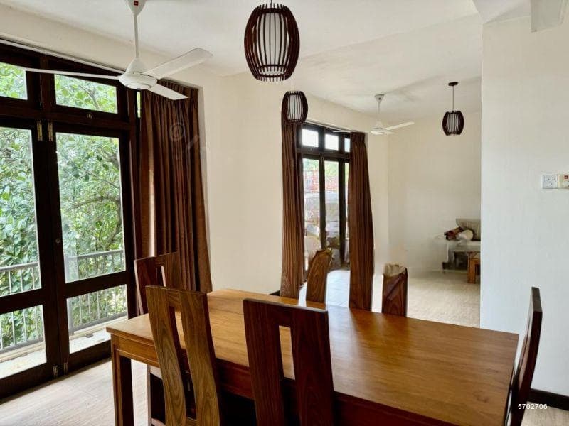 Colombo 5 | Gower Street | Semi Furnished | 3Bedroom | 225K slightly negotiable