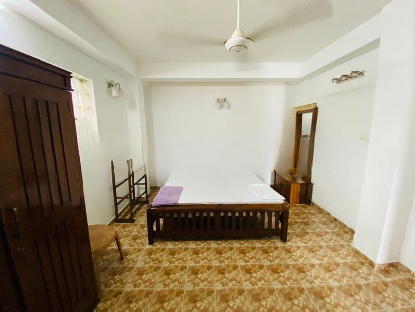 Apartment for Short-Term Stay in Wellawatta Property Code (CSH101)