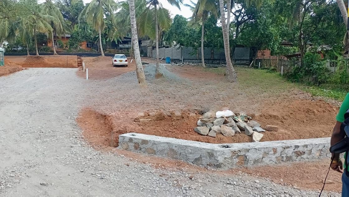 Land for Sale in Kandana Dolahena Road Luxury
