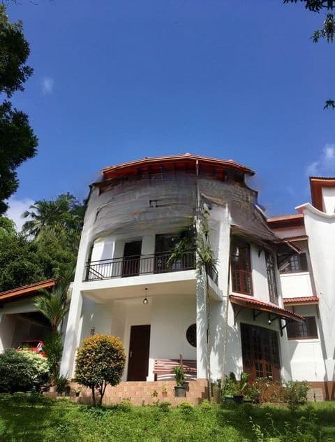 Brand New House for Sale in Thalawathugoda