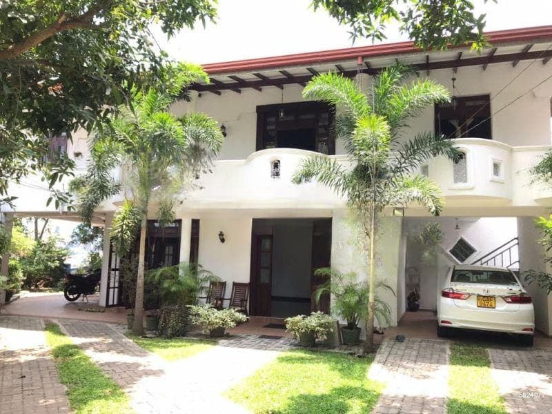 House For Sale In Boralesgamuwa (file No 2004b)