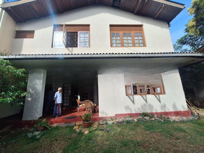 Solid House with Land for Sale in Colombo 5
