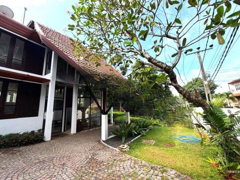 Ultra-Luxury Modern House for Sale – Battaramulla