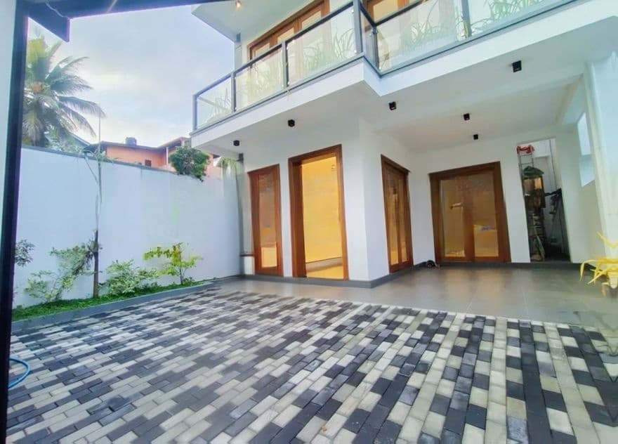 788¥£ ,LUXURY BRAND NEW THREE STOREY HOUSE FOR SALE IN MAHARAGAMA